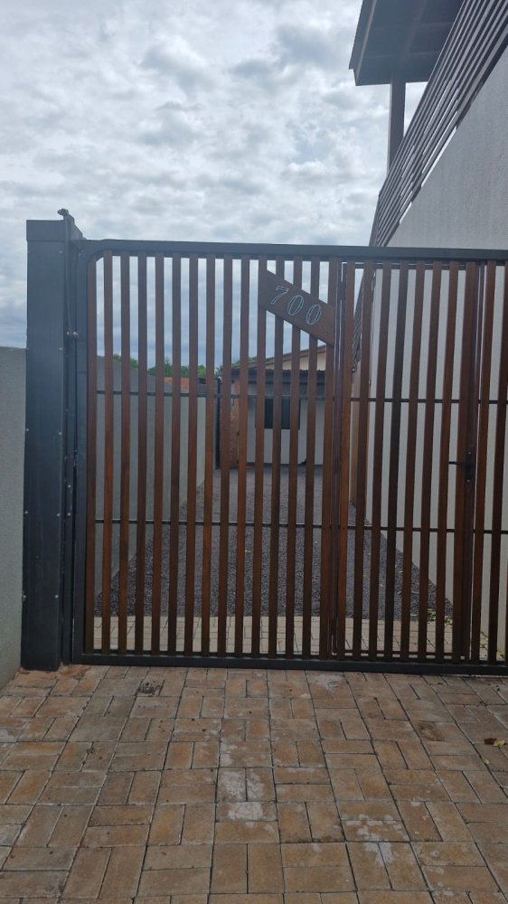 Port�o casa dos fundos