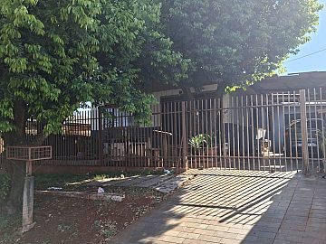 CASA MISTA DE 180.00 M� 4 QUARTOS