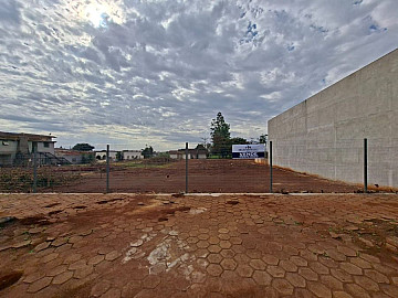 TERRENO DE 1.900.00 M� NA AVENIDA PRESIDENTE KENNEDY