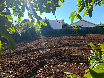 TERRENO DE 15,00 POR 35,00 = 525.00 NO JARDIM DALLAS