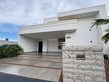 Casa de alto padr�o de 203.00 m�,2 quartos, 1 su�te, piscina